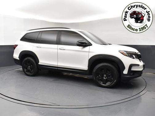 Platinum White Pearl 2022 Honda Pilot AWD TrailSport