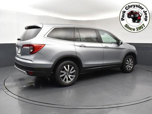 Lunar Silver Metallic 2021 Honda Pilot AWD EX-L