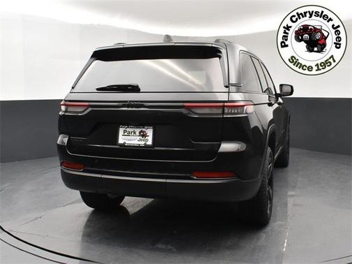 2022 Jeep Grand Cherokee Altitude