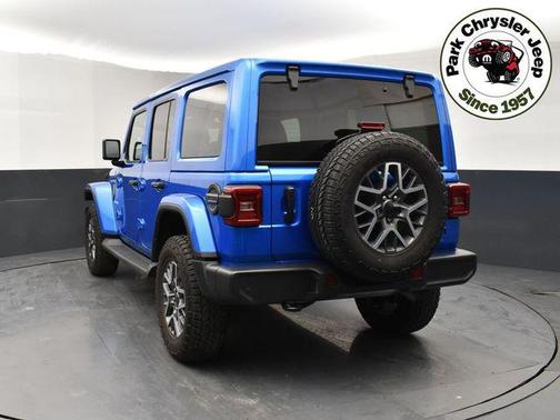 Hydro Blue Pearlcoat 2024 Jeep Wrangler 4-Door Sahara 4x4