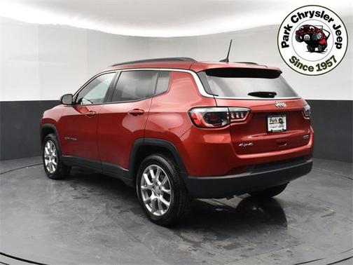 2024 Jeep Compass Latitude Lux