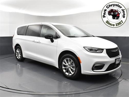 2026 Chrysler Pacifica L