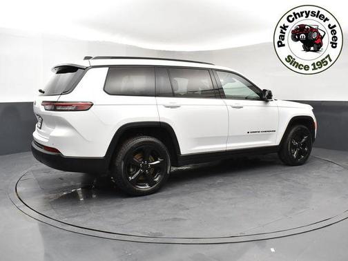 Bright White Clearcoat 2023 Jeep Grand Cherokee L Altitude