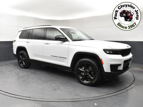 Bright White Clearcoat 2023 Jeep Grand Cherokee L Altitude