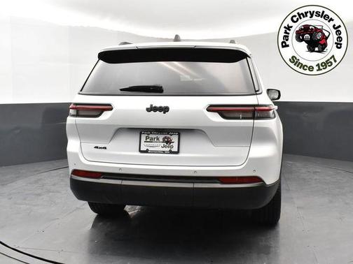 Bright White Clearcoat 2023 Jeep Grand Cherokee L Altitude