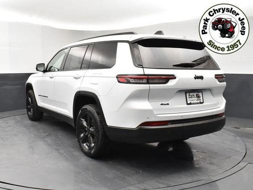 Bright White Clearcoat 2023 Jeep Grand Cherokee L Altitude