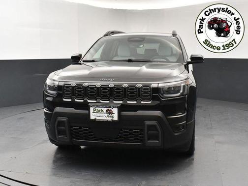 Diamond Black Crystal Pearlcoat 2026 Jeep Cherokee Limited