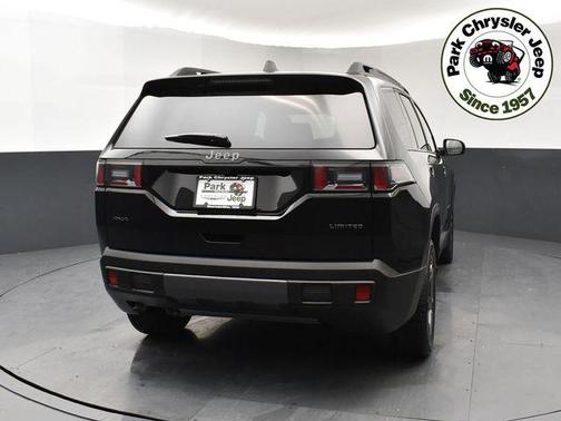 Diamond Black Crystal Pearlcoat 2026 Jeep Cherokee Limited