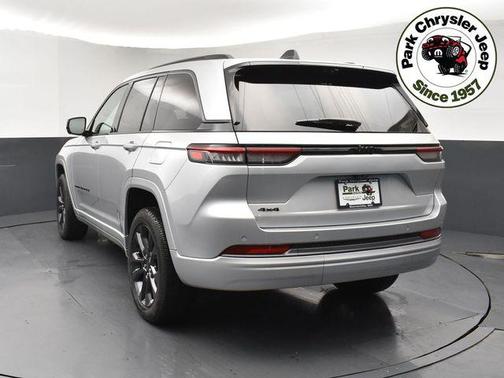 Silver Zynith 2026 Jeep Grand Cherokee Limited