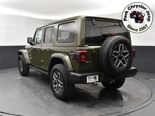 2024 Jeep Wrangler 4-Door Sahara 4x4