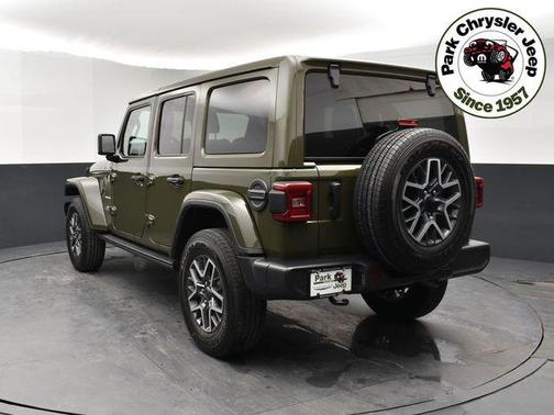 2024 Jeep Wrangler 4-Door Sahara 4x4