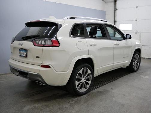 2019 Jeep Cherokee Overland