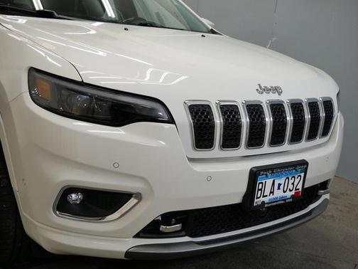 2019 Jeep Cherokee Overland