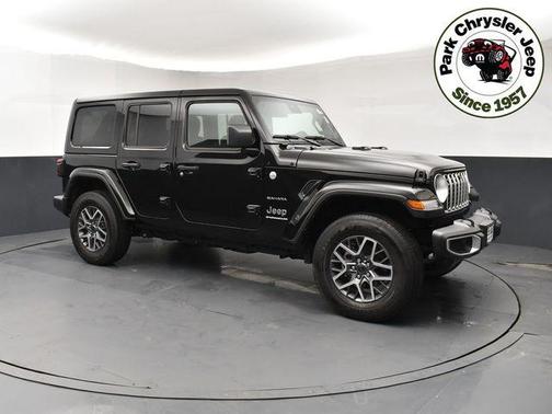 2024 Jeep Wrangler 4-Door Sahara 4x4