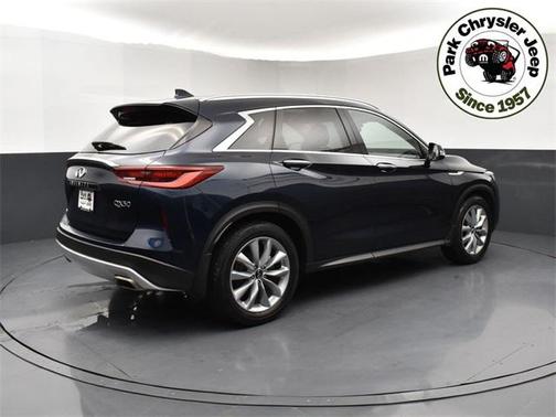 2022 INFINITI QX50 LUXE AWD
