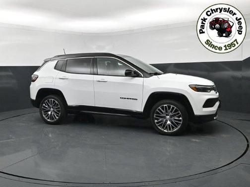 Bright White Clearcoat 2024 Jeep Compass Limited