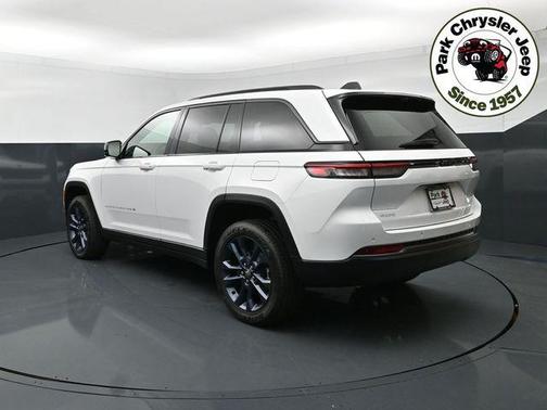 Bright White Clearcoat 2026 Jeep Grand Cherokee 85th Anniversay Edition 4x4
