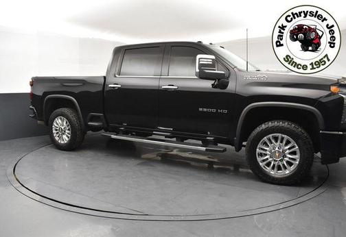 Black 2022 Chevrolet Silverado 2500 High Country