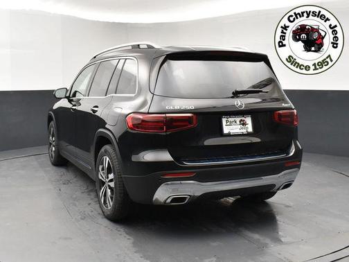 2025 Mercedes-Benz GLB 250 4MATIC