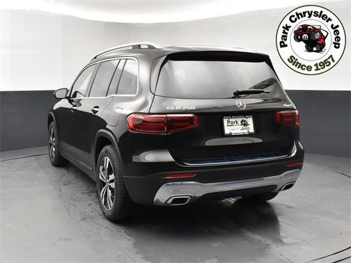 2025 Mercedes-Benz GLB 250 4MATIC