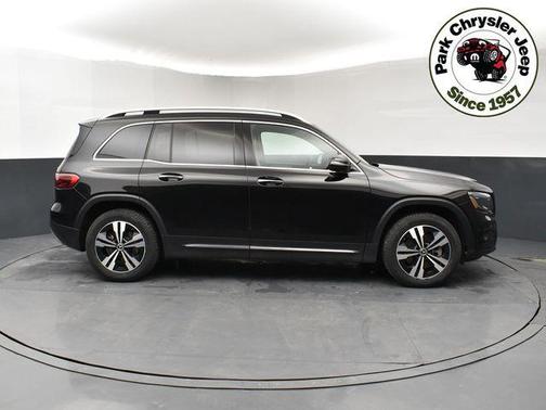 2025 Mercedes-Benz GLB 250 4MATIC