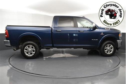 2019 RAM 2500 Laramie Crew Cab 4x4 6'4' Box