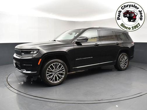 Diamond Black Crystal Pearlcoat 2023 Jeep Grand Cherokee L Summit Reserve