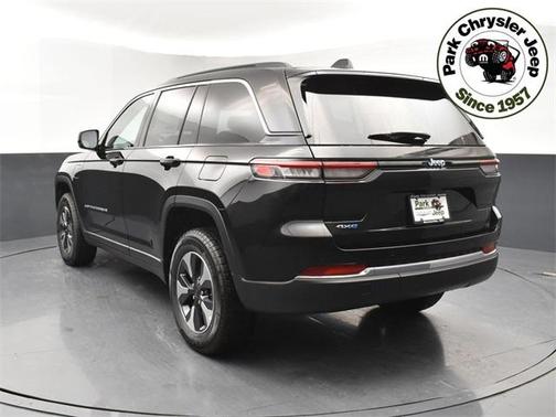 2025 Jeep Grand Cherokee 4xe Base