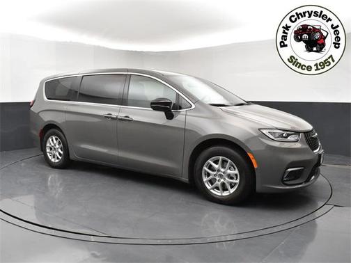 2025 Chrysler Pacifica L