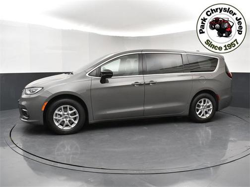 2025 Chrysler Pacifica L
