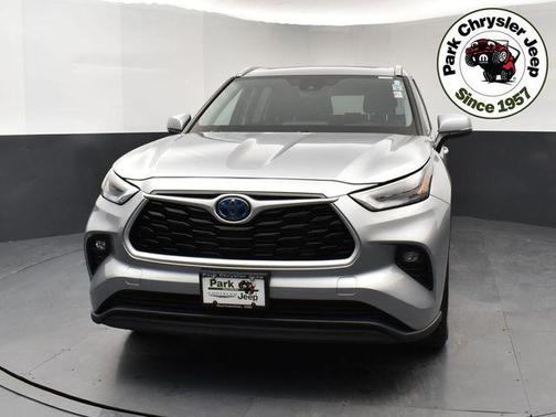 2024 Toyota Highlander Hybrid XLE