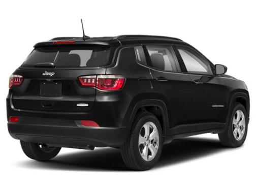 Diamond Black Crystal Pearlcoat 2018 Jeep Compass Latitude