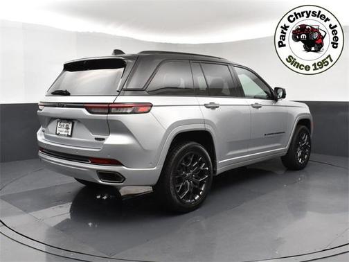 2025 Jeep Grand Cherokee Summit