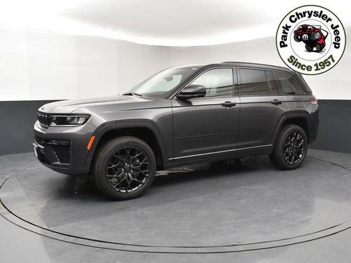 baltic gray metallic clearcoat 2026 Jeep Grand Cherokee Summit