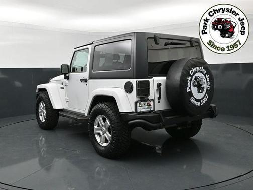 Bright White Clearcoat 2018 Jeep Wrangler JK Freedom Edition