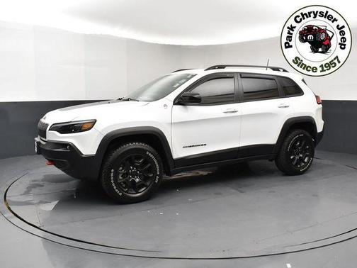 Bright White Clearcoat 2022 Jeep Cherokee Trailhawk