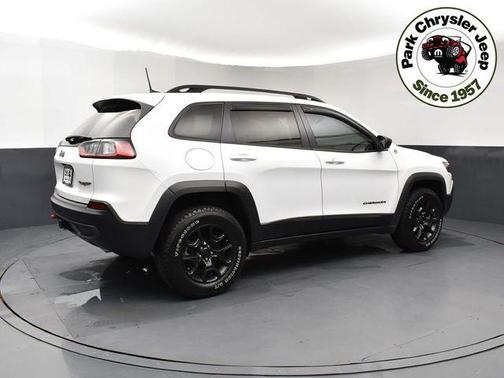 Bright White Clearcoat 2022 Jeep Cherokee Trailhawk