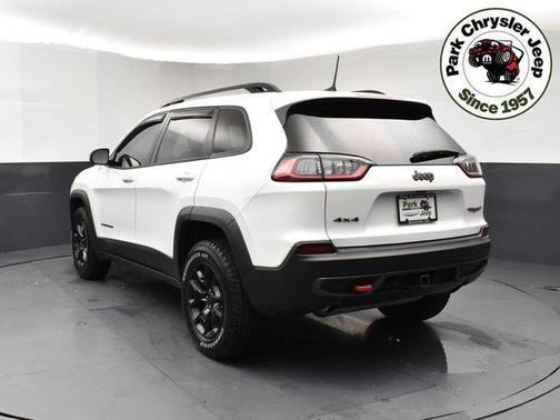 Bright White Clearcoat 2022 Jeep Cherokee Trailhawk