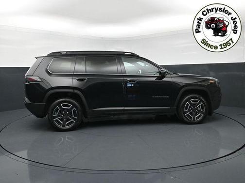 Diamond Black Crystal Pearlcoat 2026 Jeep Cherokee Limited