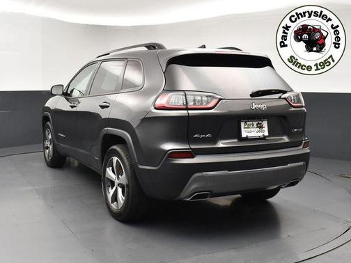 Granite Crystal Metallic Clearcoat 2022 Jeep Cherokee Limited