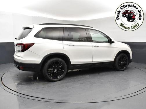 Platinum White Pearl 2021 Honda Pilot AWD Black Edition