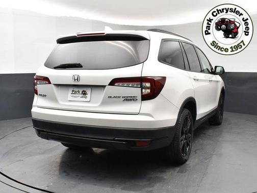 Platinum White Pearl 2021 Honda Pilot AWD Black Edition