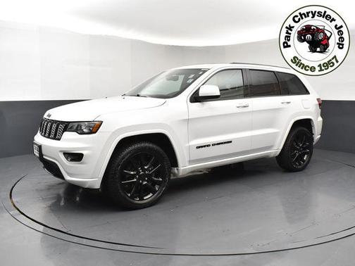 Bright White Clearcoat 2018 Jeep Grand Cherokee Altitude