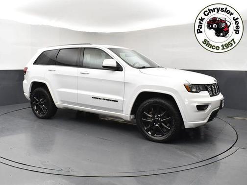 Bright White Clearcoat 2018 Jeep Grand Cherokee Altitude