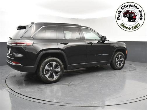 2025 Jeep Grand Cherokee 4xe Base