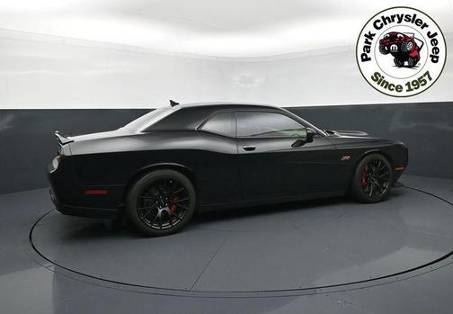 Phantom Black Tri-Coat Pearl 2015 Dodge Challenger SRT 392