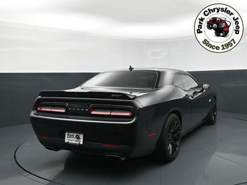 Phantom Black Tri-Coat Pearl 2015 Dodge Challenger SRT 392