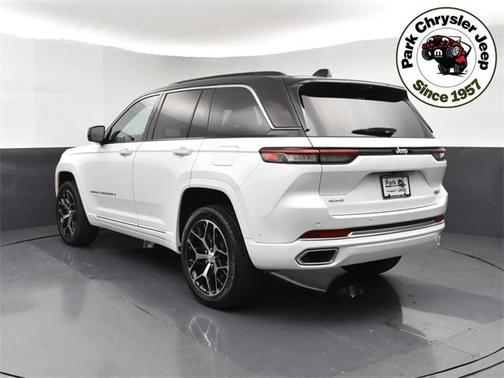 2025 Jeep Grand Cherokee Summit
