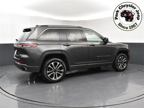 2022 Jeep Grand Cherokee Overland