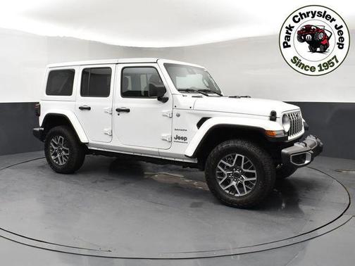 2024 Jeep Wrangler 4-Door Sahara 4x4